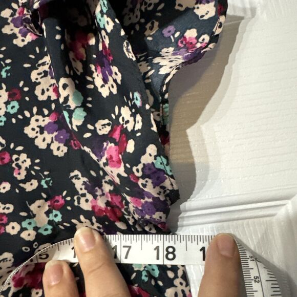 Jessica Simpson Dark Floral Cap Sleeve Top - Size M, Navy - Picture 11 of 11